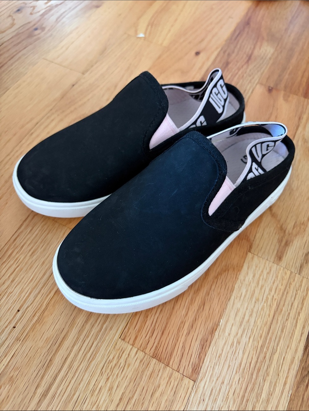 UGG Girls Black Slip-On Loafers with Pink Trim - 13